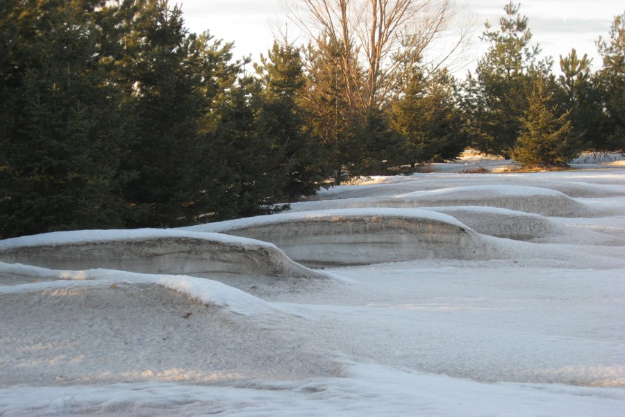 ../image/funny snow mounds 3.jpg